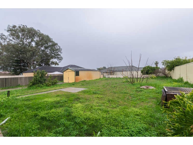 206 Gabriel Street, Cloverdale WA 6105