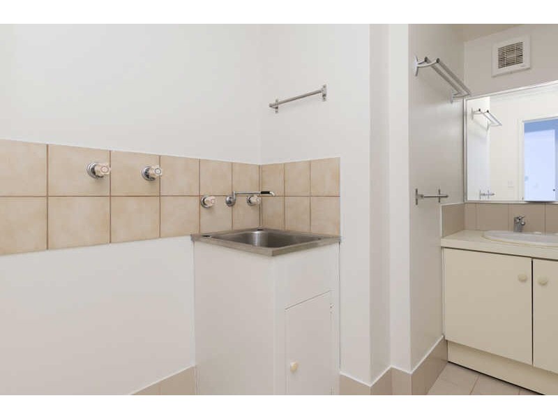 2/18 Forrest Avenue, East Perth WA 6004