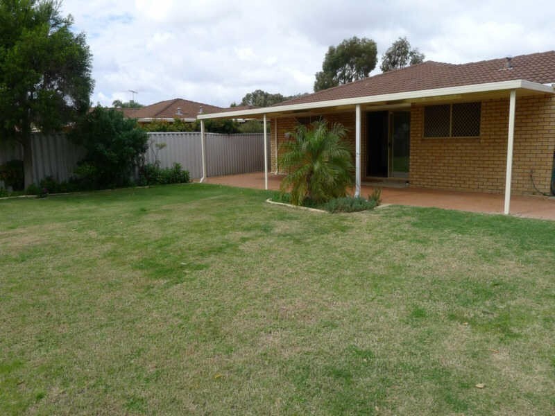 29 Beeston Crescent, Marangaroo WA 6064
