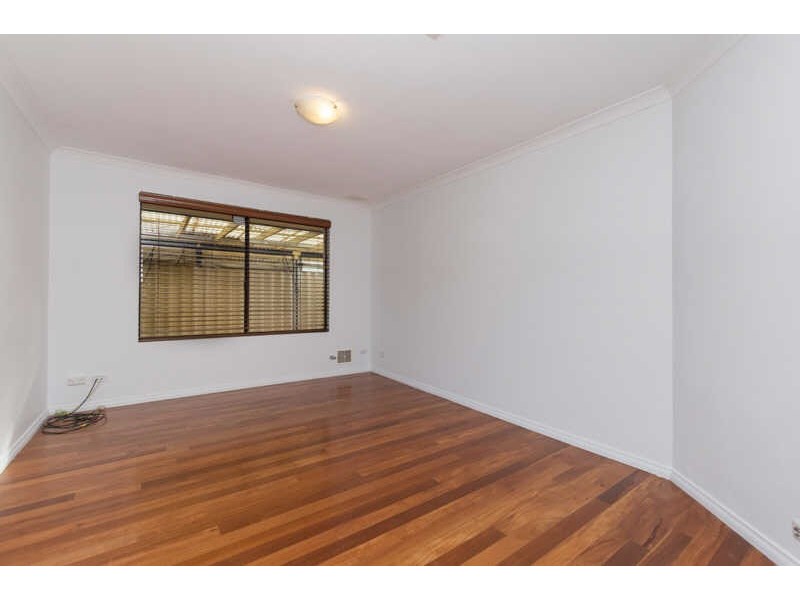 7 O’Leary Street, Redcliffe WA 6104