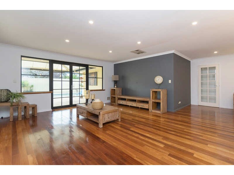7 O’Leary Street, Redcliffe WA 6104