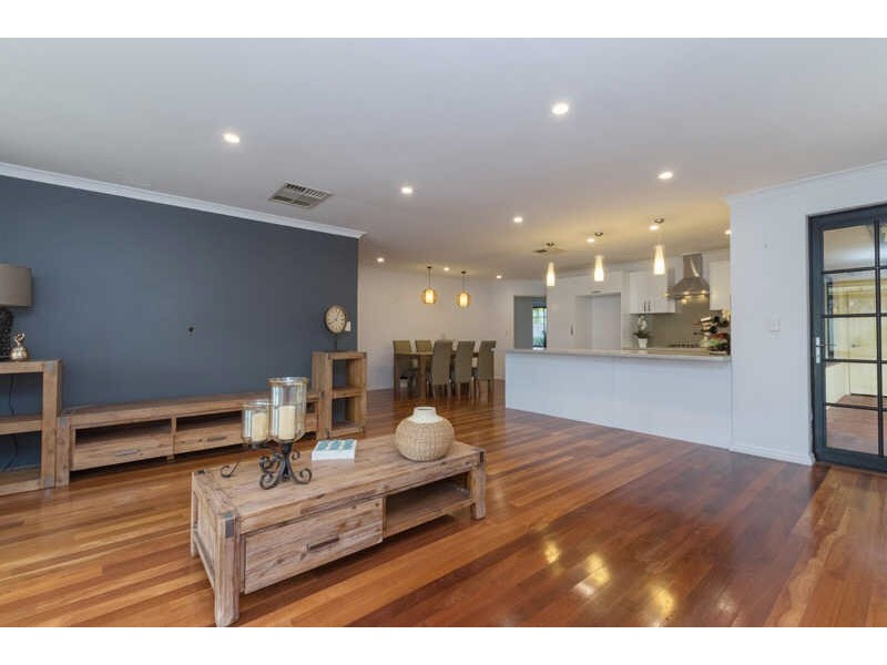 7 O’Leary Street, Redcliffe WA 6104
