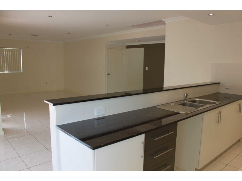 1/194-196 Surrey Road, Rivervale WA 6103