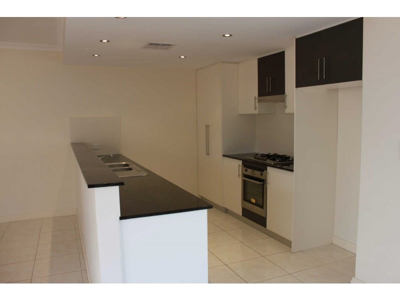 1/194-196 Surrey Road, Rivervale WA 6103