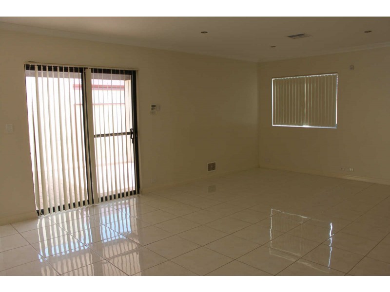 1/194-196 Surrey Road, Rivervale WA 6103