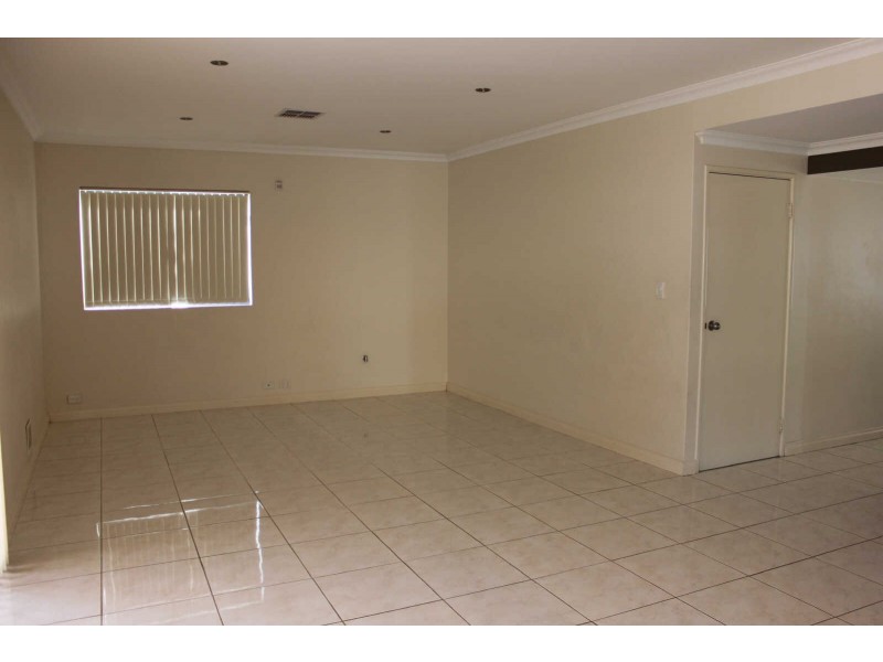 1/194-196 Surrey Road, Rivervale WA 6103