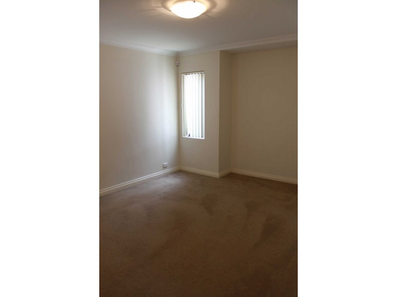 1/194-196 Surrey Road, Rivervale WA 6103