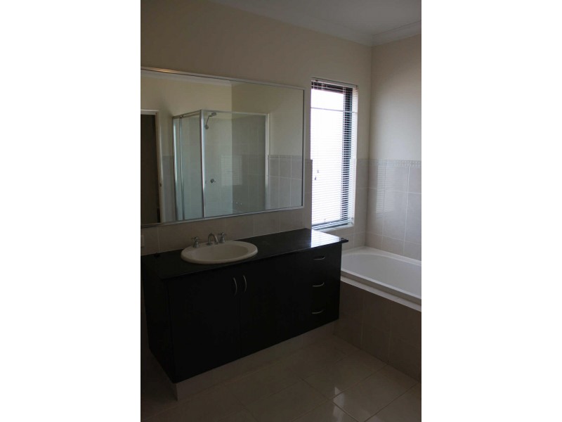 1/194-196 Surrey Road, Rivervale WA 6103