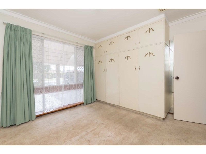13 Rowlands Street, Kewdale WA 6105