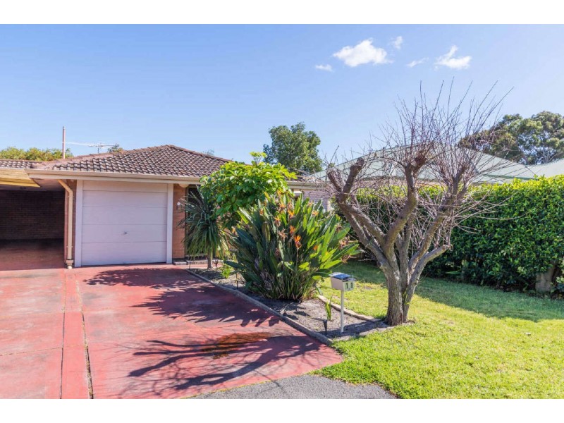 2/11 Astral Avenue, Carlisle WA 6101