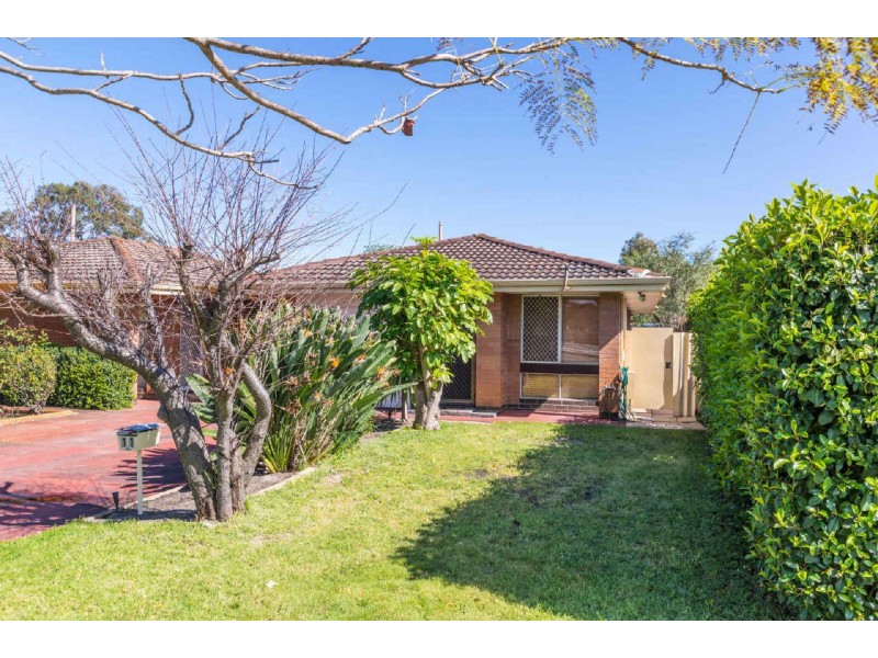 2/11 Astral Avenue, Carlisle WA 6101