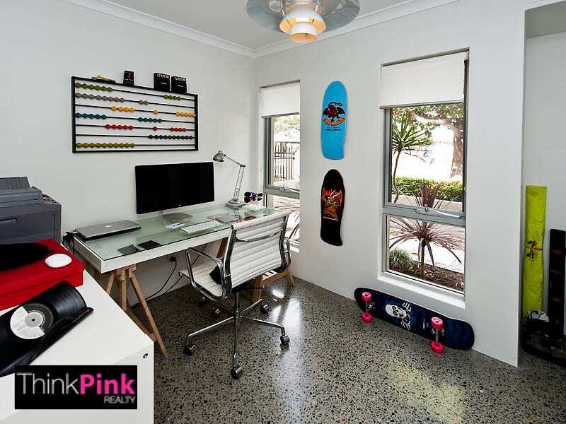 98 Sunbury Road, Victoria Park WA 6100