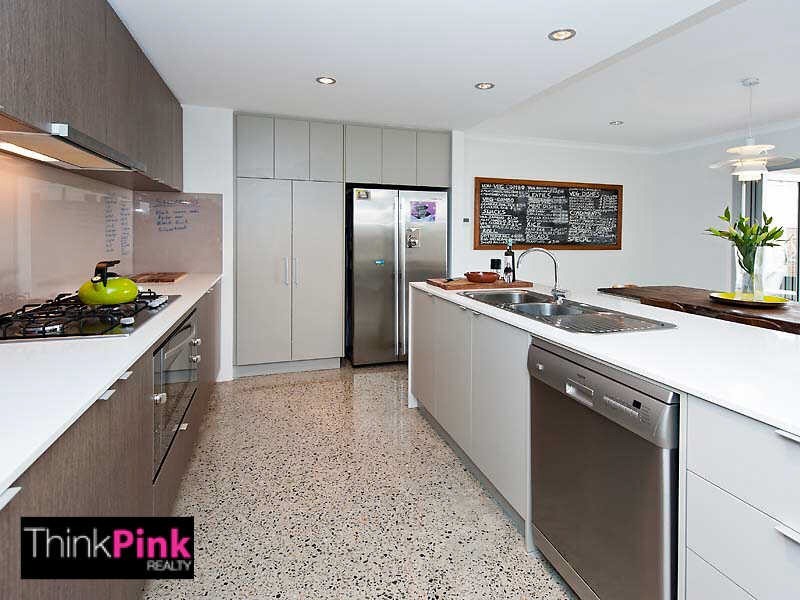 98 Sunbury Road, Victoria Park WA 6100