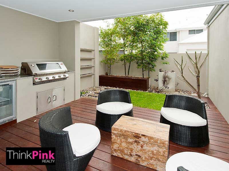 98 Sunbury Road, Victoria Park WA 6100