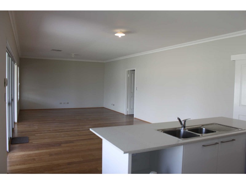 21A Paterson Road, Kewdale WA 6105