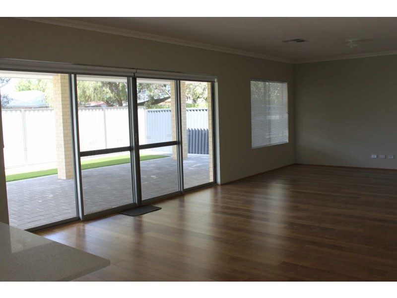 21A Paterson Road, Kewdale WA 6105