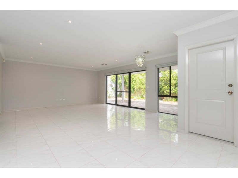 9 Adelina Street, Wilson WA 6107