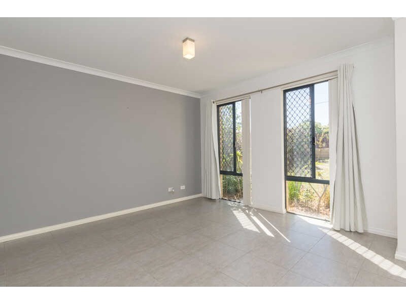 1/ 250 George St, Queens Park WA 6107