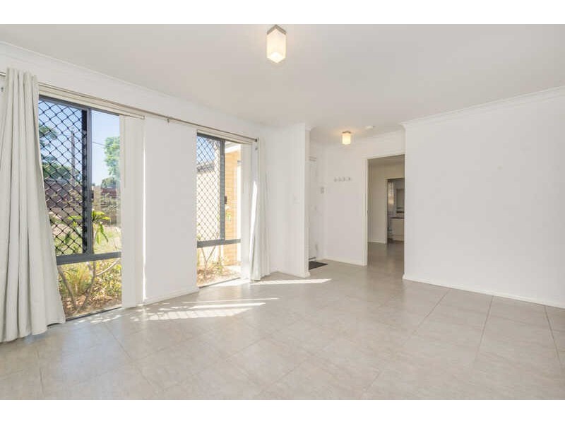 1/ 250 George St, Queens Park WA 6107