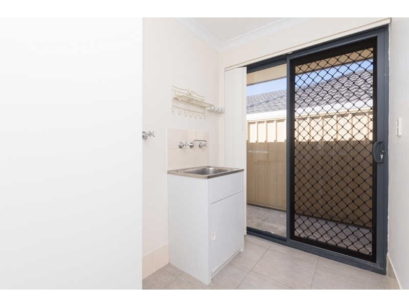 1/ 250 George St, Queens Park WA 6107