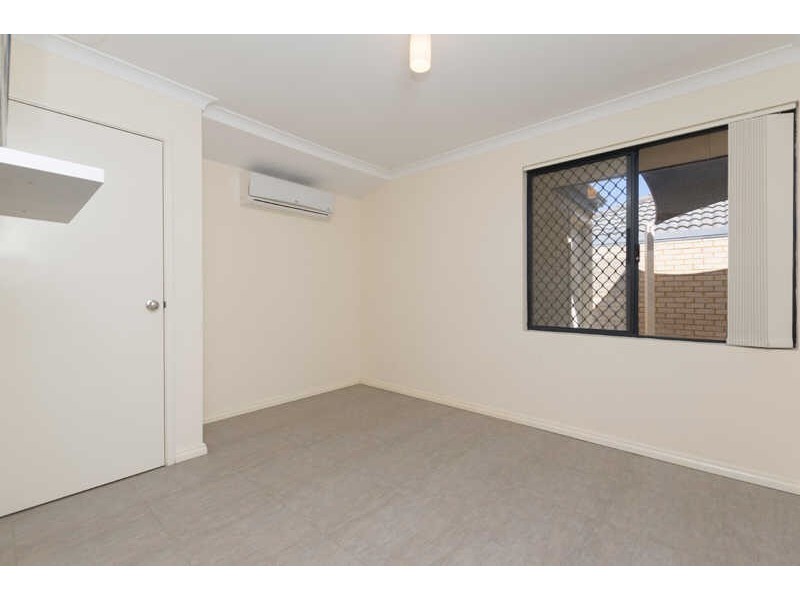 1/ 250 George St, Queens Park WA 6107