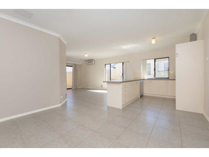 1/ 250 George St, Queens Park WA 6107