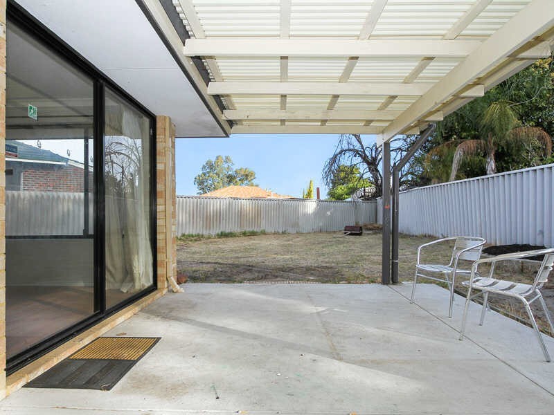 4 Cheltenham Court, Redcliffe WA 6104