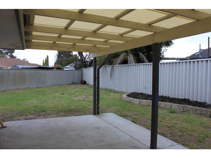 4 Cheltenham Court, Redcliffe WA 6104