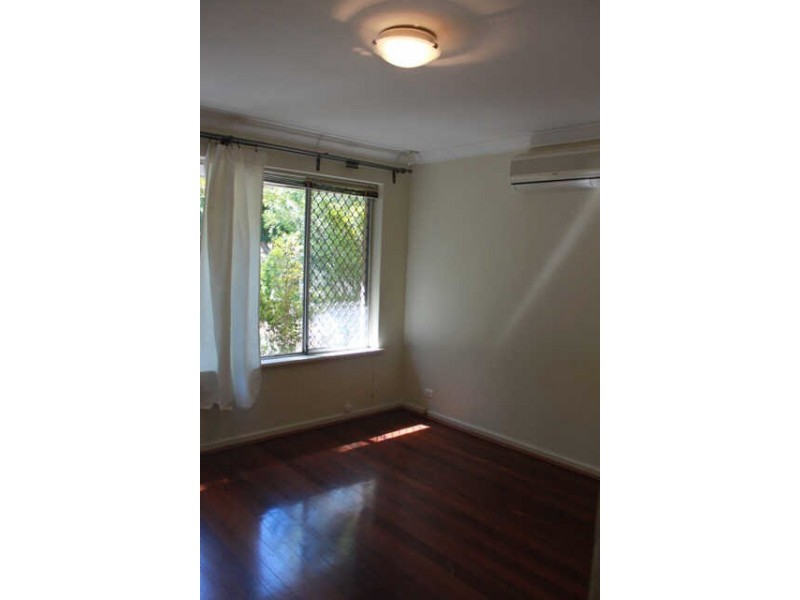 5 Harewood Street, Forrestfield WA 6058