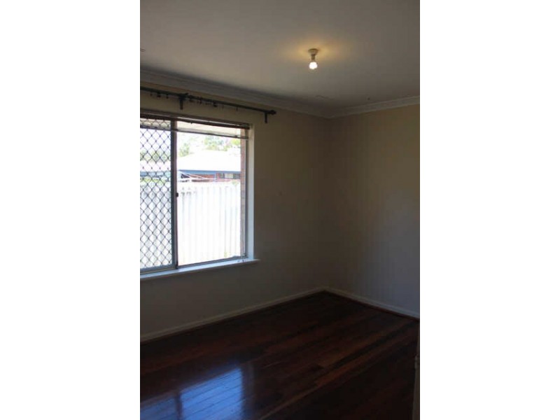 5 Harewood Street, Forrestfield WA 6058