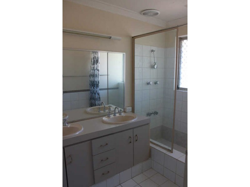 5 Harewood Street, Forrestfield WA 6058