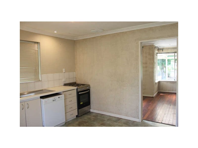 5 Harewood Street, Forrestfield WA 6058