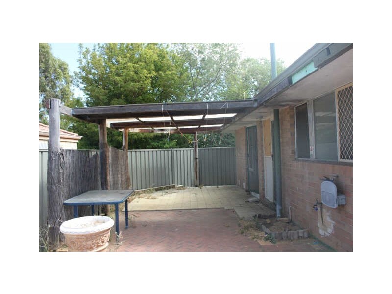 5 Harewood Street, Forrestfield WA 6058