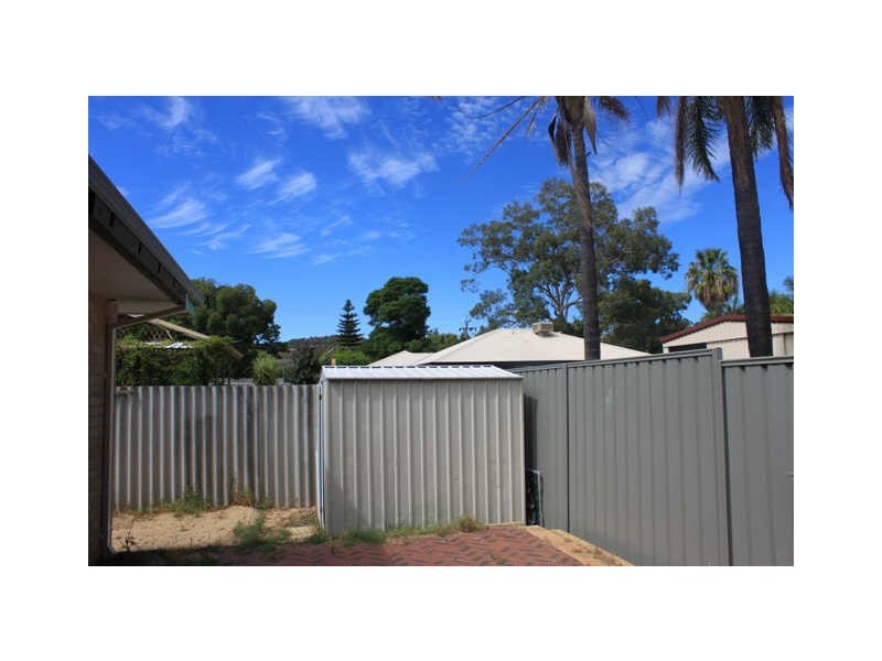 5 Harewood Street, Forrestfield WA 6058