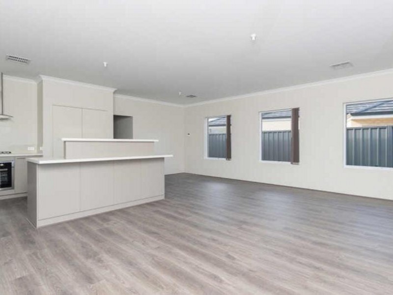 90 Keane Street, Cloverdale WA 6105