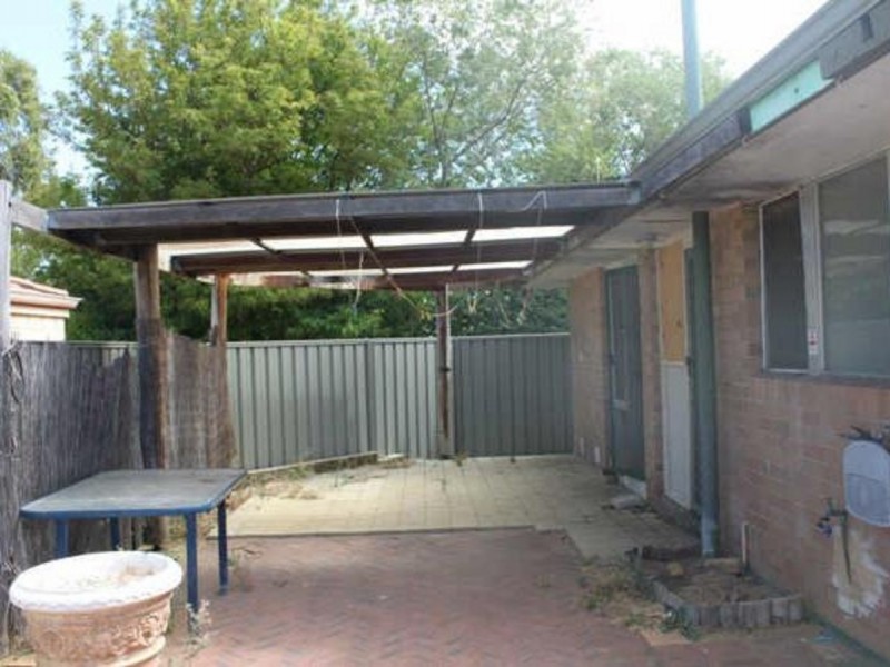 5 Harewood Street, Forrestfield WA 6058