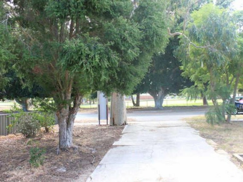 5 Harewood Street, Forrestfield WA 6058