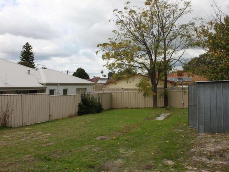 352A Fulham Street, Cloverdale WA 6105