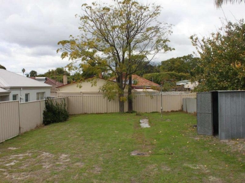 352A Fulham Street, Cloverdale WA 6105