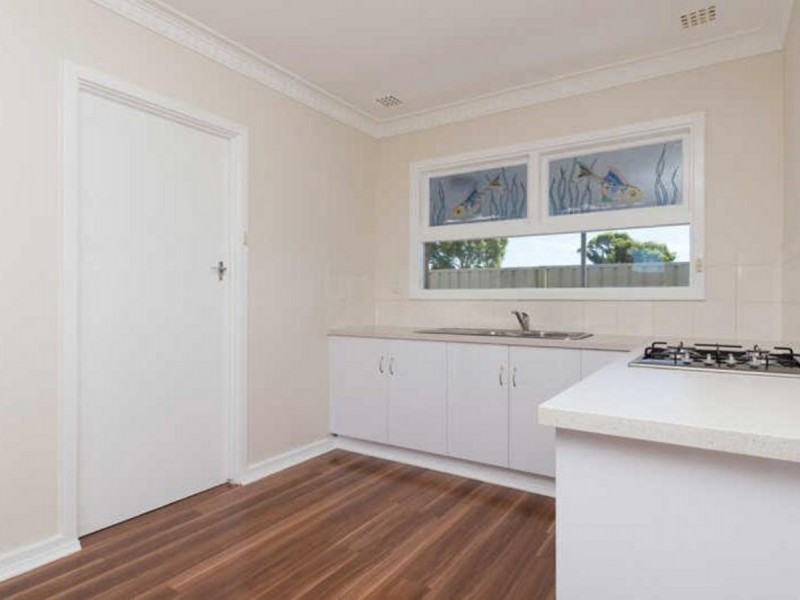 8 Maria Street, Dudley Park WA 6210