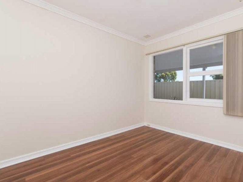 8 Maria Street, Dudley Park WA 6210