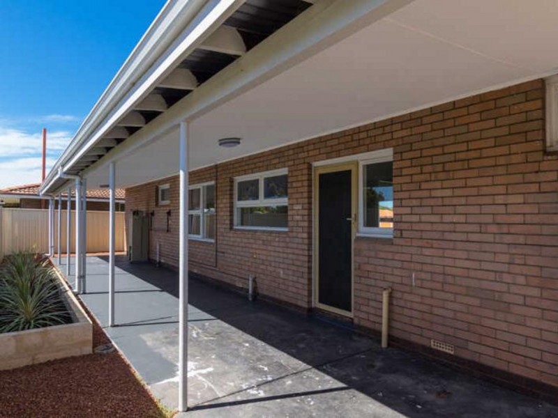 8 Maria Street, Dudley Park WA 6210