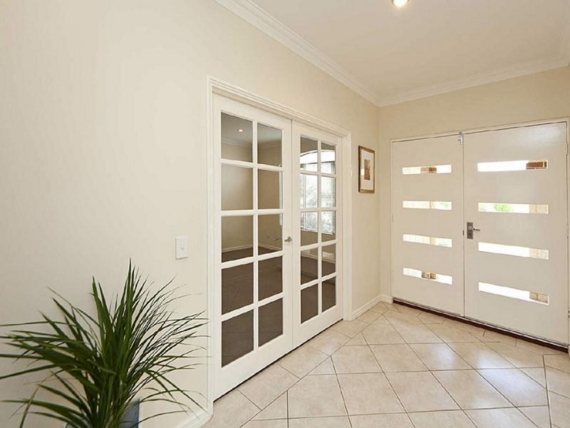 5 Stanton Road, Redcliffe WA 6104