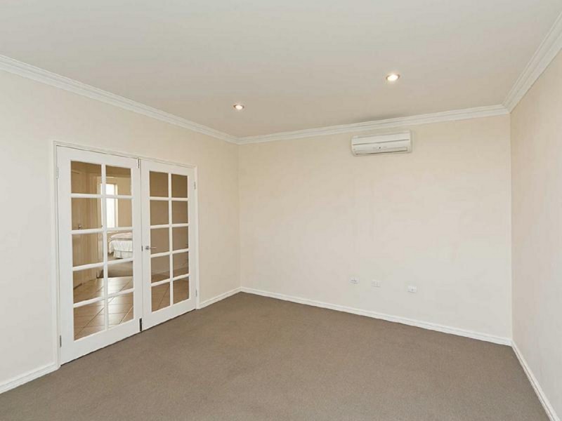 5 Stanton Road, Redcliffe WA 6104