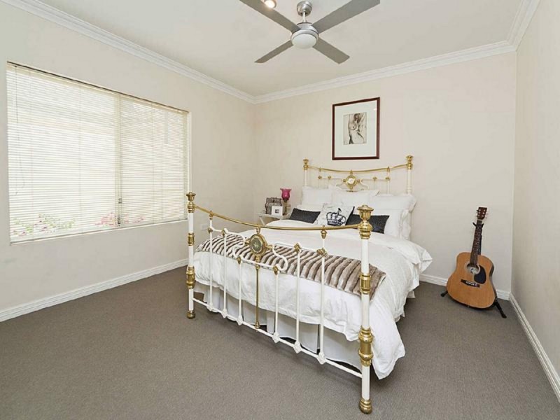 5 Stanton Road, Redcliffe WA 6104
