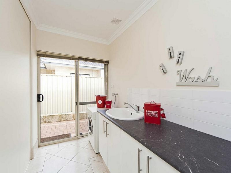 5 Stanton Road, Redcliffe WA 6104