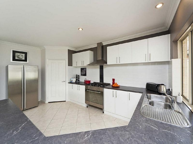 5 Stanton Road, Redcliffe WA 6104