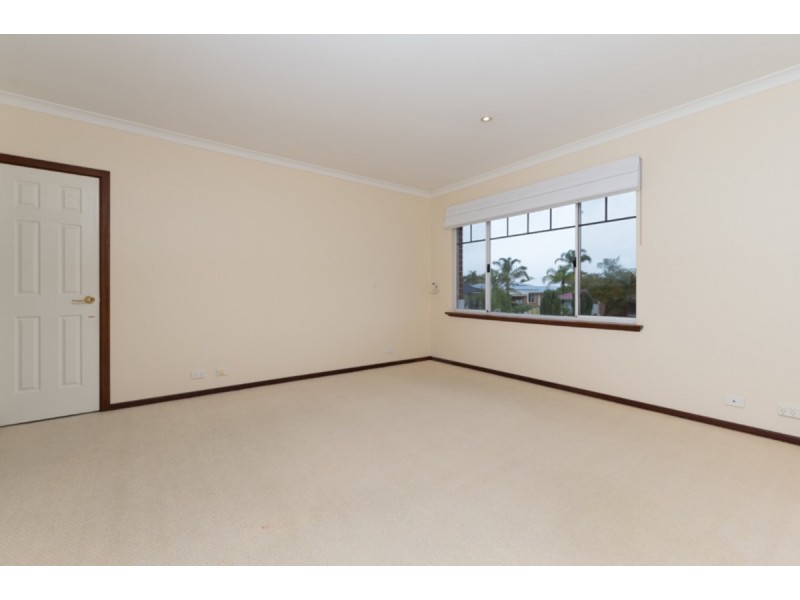 7 Ohio Place, Marangaroo WA 6064