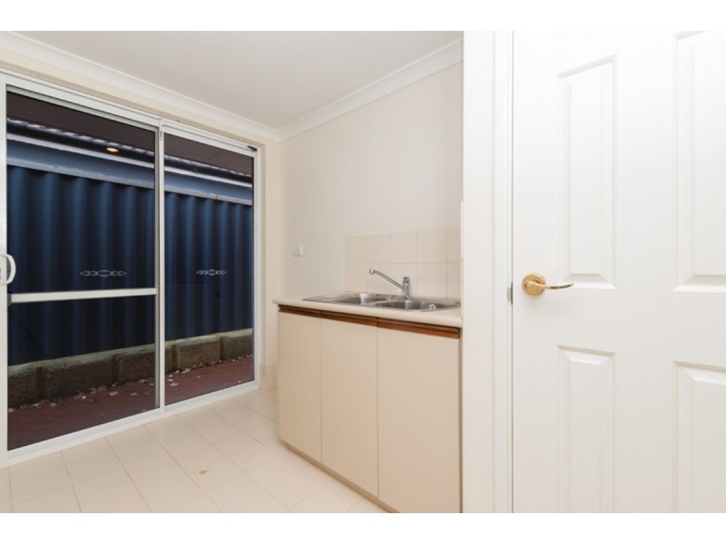 7 Ohio Place, Marangaroo WA 6064