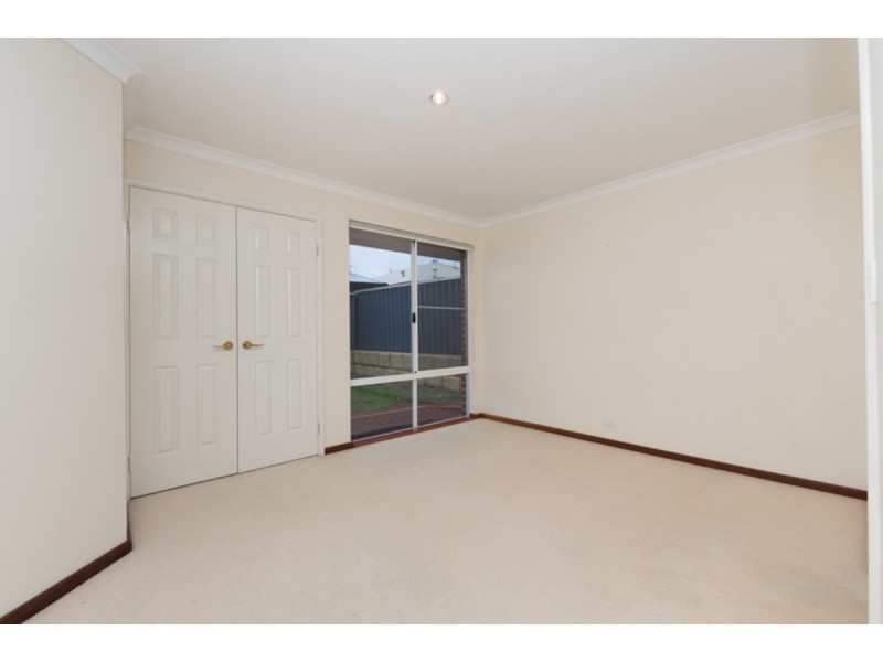 7 Ohio Place, Marangaroo WA 6064